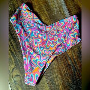 Skatie high waist bottom.